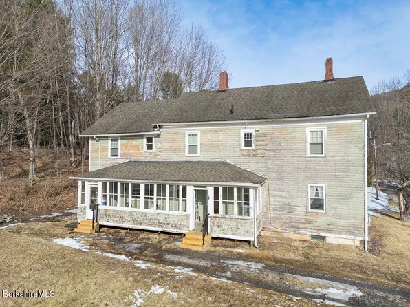 3 Apple St, Housatonic, MA 01262