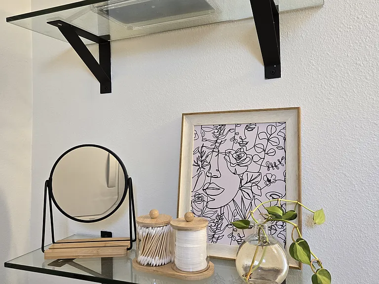 Bathroom detail
