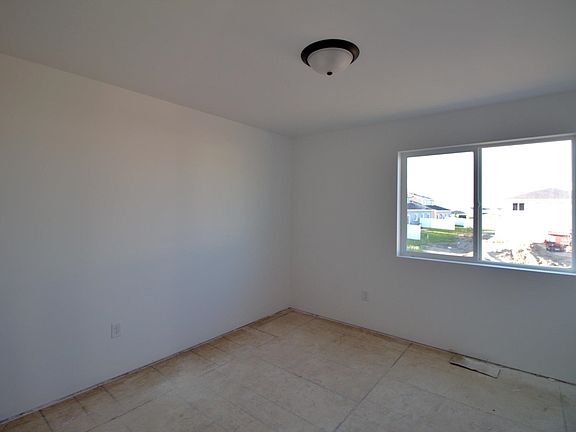 3rd image of 2409 Landmark Dr NW