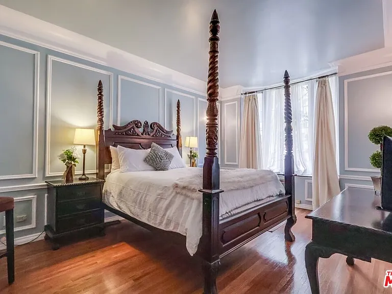 642 S Bronson Ave #207 — Photo 35