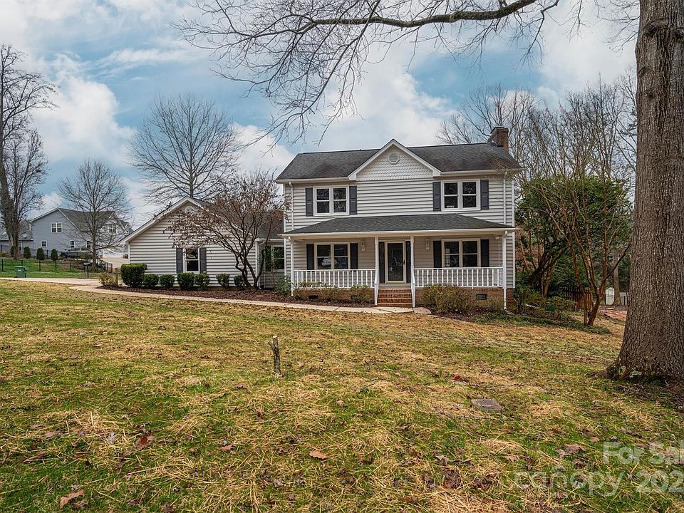 1st image of 640 Deerfield Dr