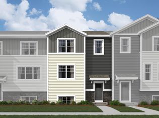 8621 London Cir NE UNIT C, Blaine, MN 55449