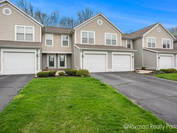 716 Stevens Pointe Dr SE, Byron Center, MI 49315