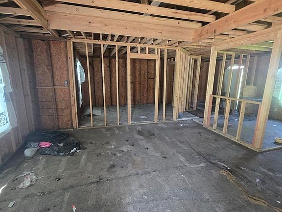 4th image of 10013 Fairland Dr