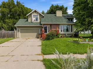2901 Maple St, West Des Moines, IA 50265
