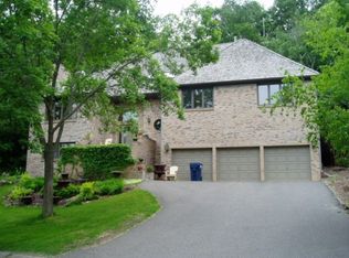 6408 Timber Rdg, Edina, MN 55439
