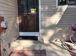 7 Lily Ct, Edison, NJ 08820