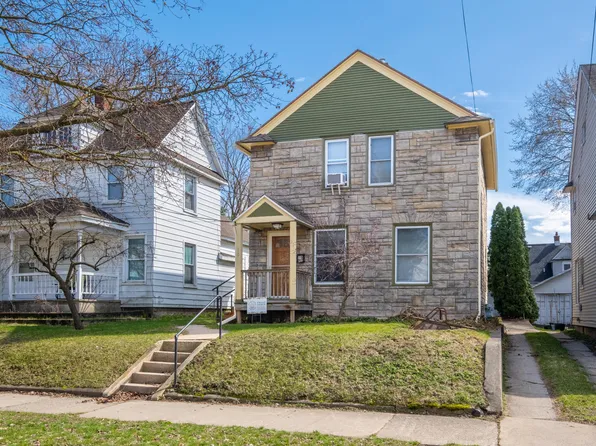 10 Palmer St NE, Grand Rapids, MI 49505