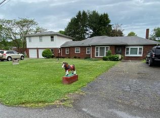 606 Chamberlain Dr, Marietta, OH