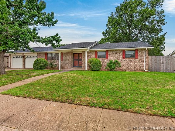 3rd image of 6437 Baylor Dr