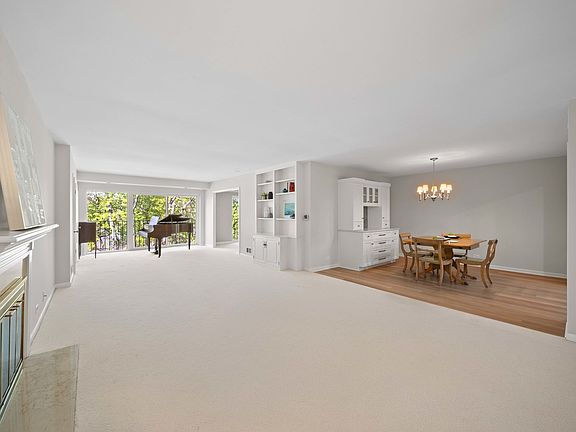 5th image of 680 Green Bay Rd APT 306