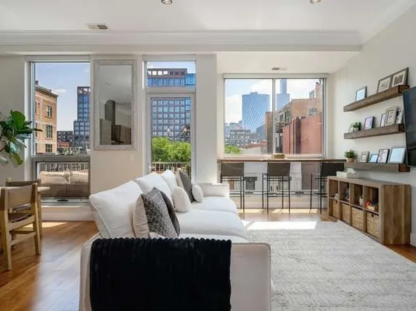 16 N Carpenter St Unit 4N, Chicago, IL 60607