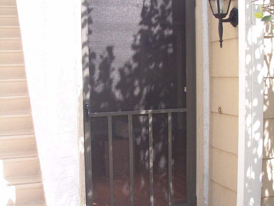 1st image of 18408 Hatteras St Unit 9