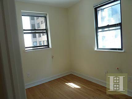 4th image of 235 E 46th St APT 6G