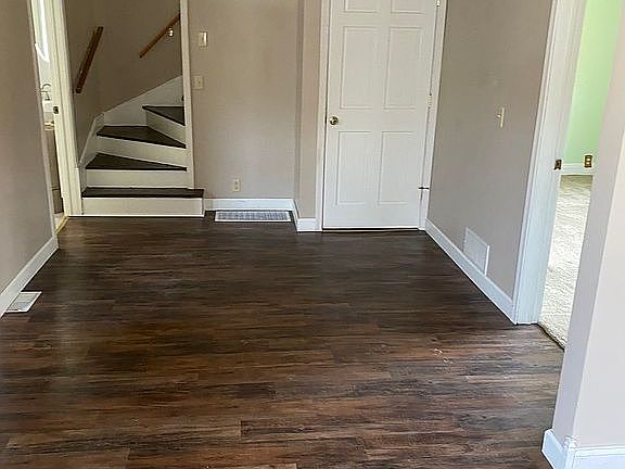 4th image of 154 W Park Dr