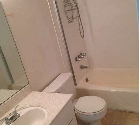 3rd image of 11445 216th St APT 22