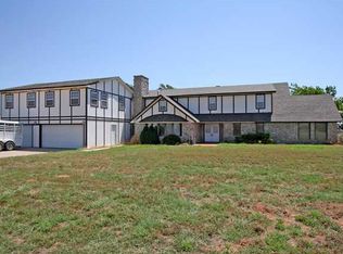 5885 S Canadian Rd, Hinton, OK 73047