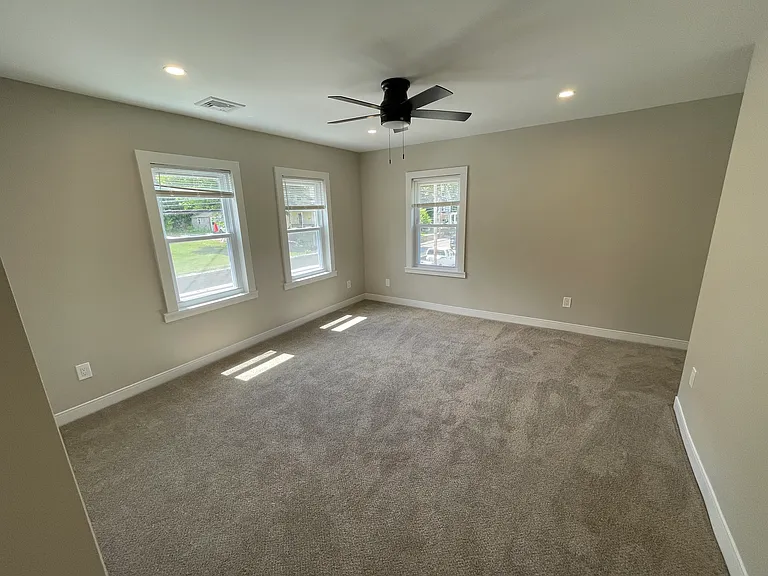 456 N State St #1 — Photo 23