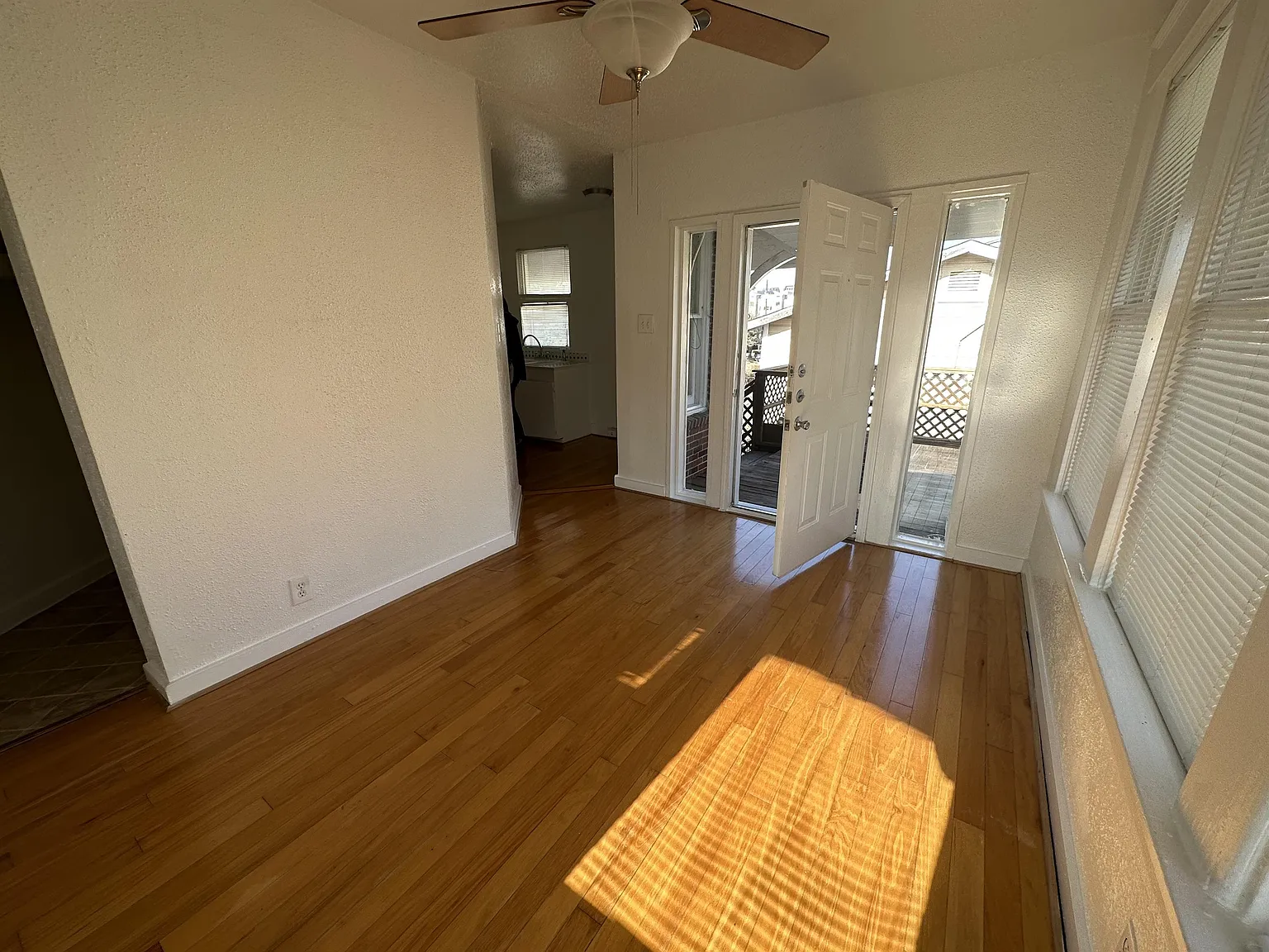 Francis (1601) — Photo 1