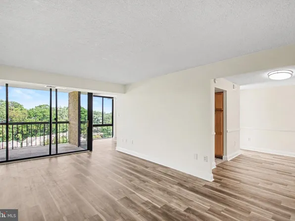 4500 S Four Mile Run Dr APT 1226, Arlington, VA 22204