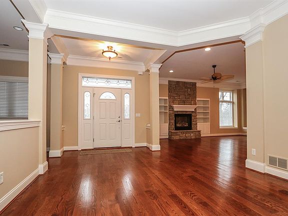 3rd image of 6763 Harbour Town Dr
