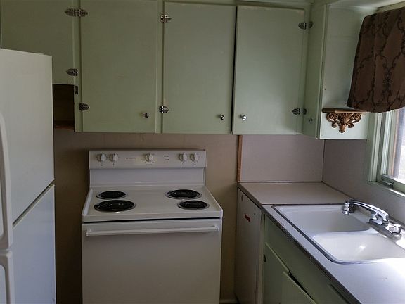 5th image of 10704 E Empire Ave