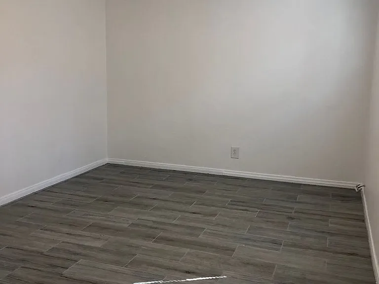 409 California St — Photo 11