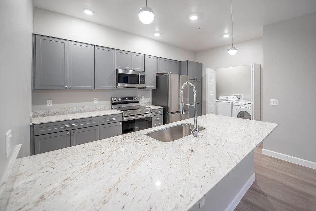 Inspiration Apartments — Photo 1