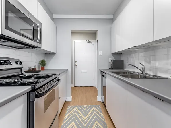 797 Jane St, Toronto, ON M6N 4B8