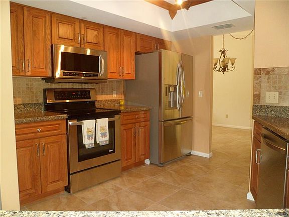2nd image of 1276 W Sorrento Dr