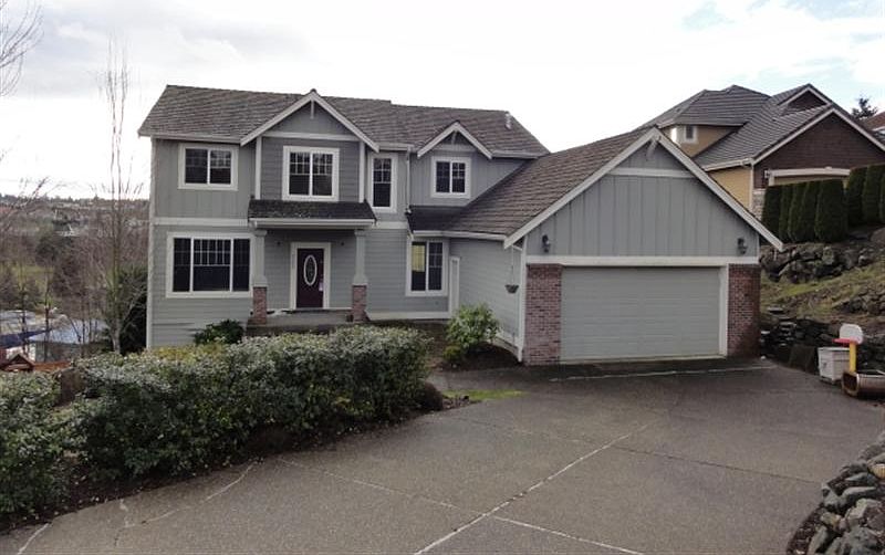 1st image of 4209 Country Club Dr NE