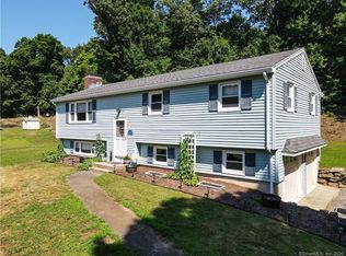 23 Whitewood Dr, Shelton, CT 06484