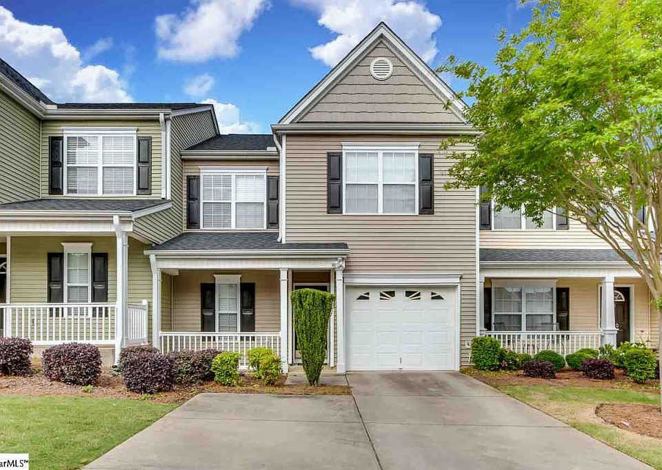 1st image of 102 Pine Walk Dr