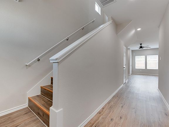 5th image of 8202 Homewood Rd #A