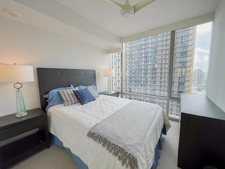 1001 Queen St #3009 — Photo 2