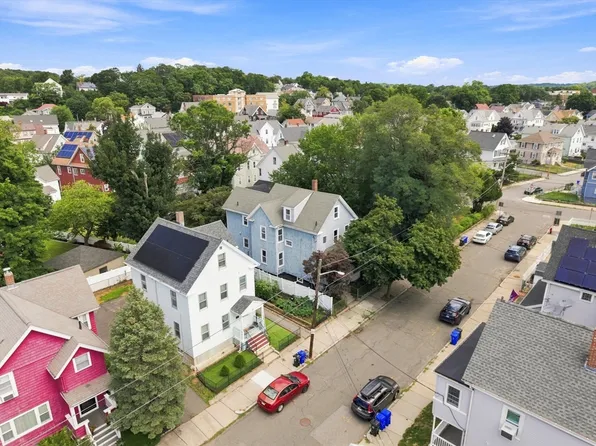 13 Welsh St, Malden, MA 02148