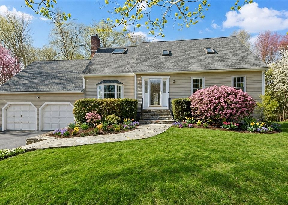 1st image of 9 Heritage St