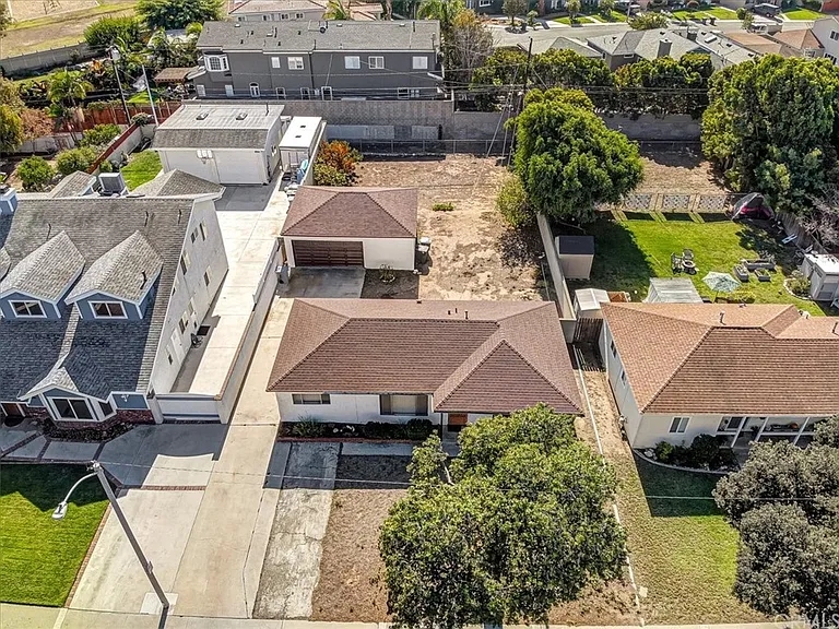 4604 Mindora Dr — Photo 65