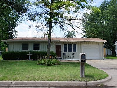 5th image of 3309 S Euclid Ave