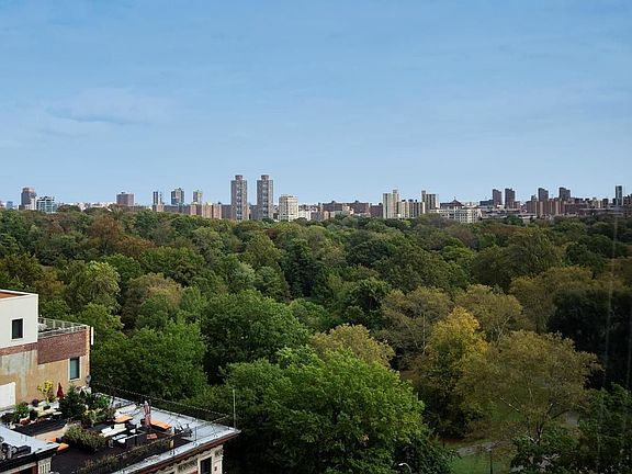 5th image of 400 Central Park W APT 14V