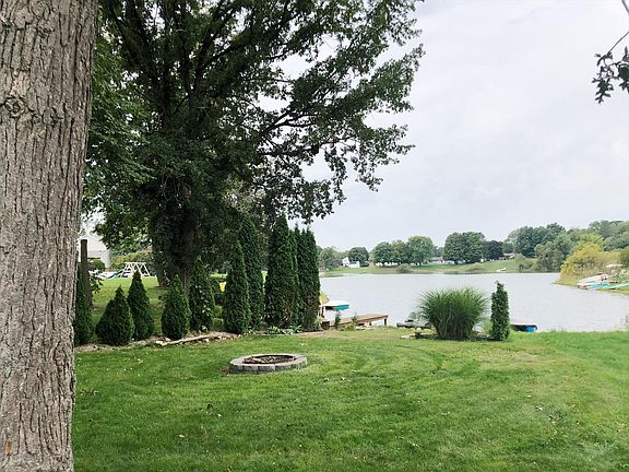 3rd image of 8631 Cottonwood Dr