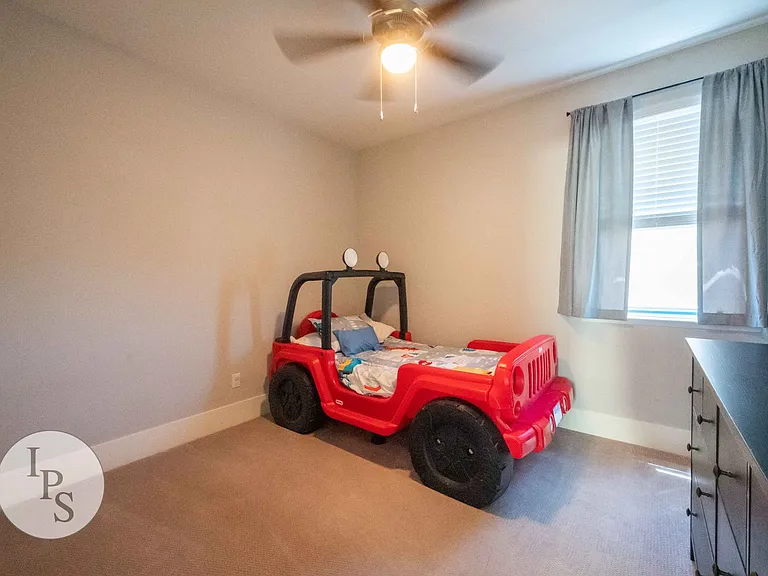 4299 Vineyard Dr — Photo 26