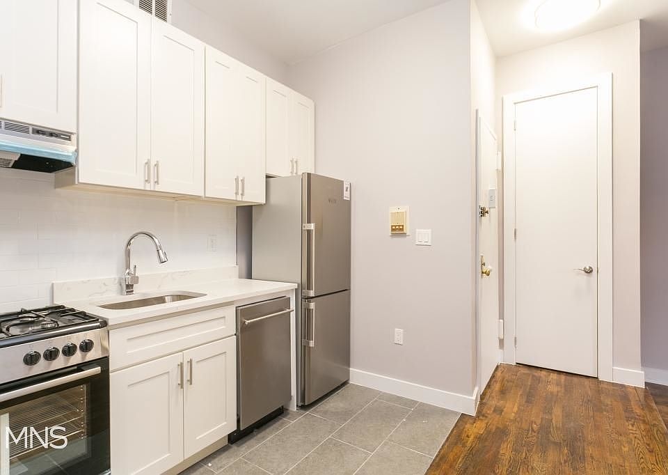 1st image of 348 W 21st St #F1
