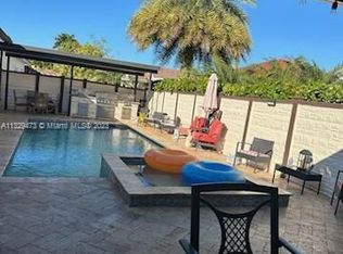 5403 SW 165th Ct, Miami, FL 33185