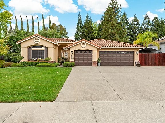 3rd image of 349 Birchwood Court