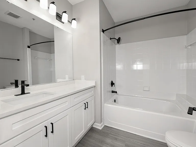 Legacy Ballantyne Apartments — Photo 28