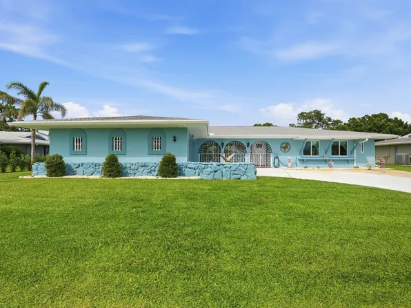 2773 SE Pine Valley Street, Port St Lucie, FL 34952
