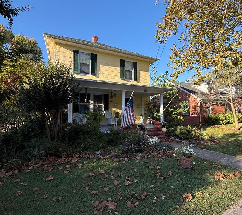 1st image of 104 Windsor Ave