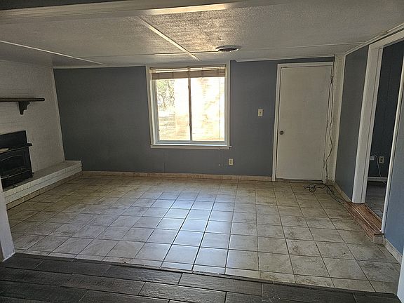 3rd image of 7676 Charleston Dr