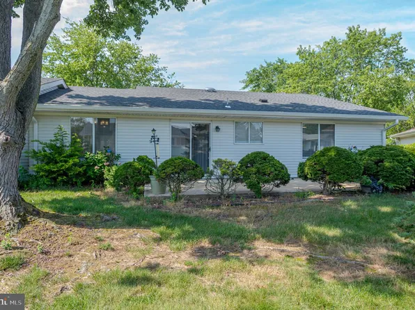 742 Pompton Rd, Monroe Township, NJ 08831